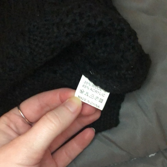 Black Crochet Tank Top - Picture 4 of 5